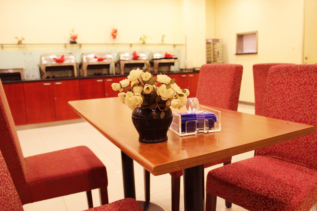 Hanting Express Shanghai Zhabei Park Branch מראה חיצוני תמונה