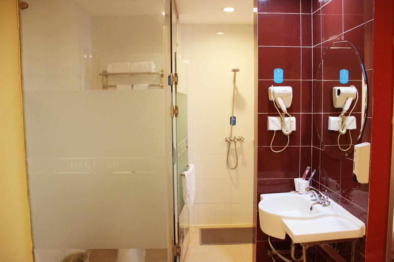 Hanting Express Shanghai Zhabei Park Branch מראה חיצוני תמונה